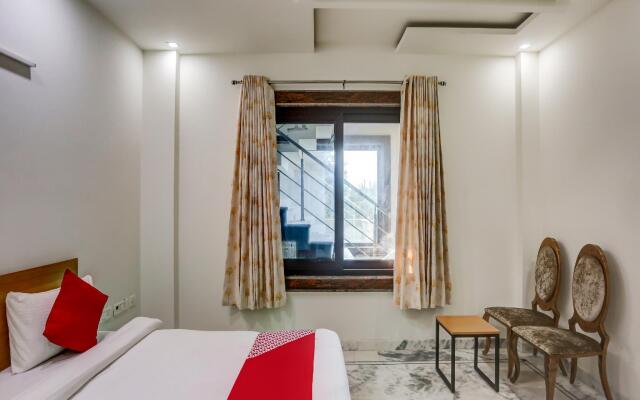 Rozette Residency by OYO Rooms