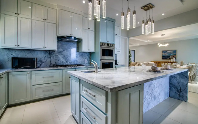 Luxury Oceanfront Villa Fully Staffed Pool Jacuzzi Movie Theatre