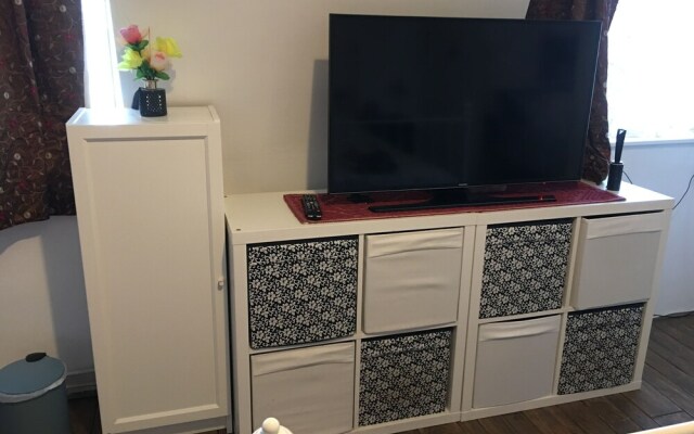 Beautiful 2-bed Apartment in Dagenham