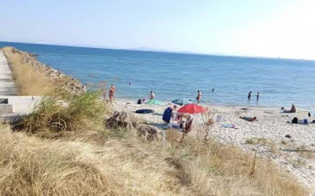 1-bed Modern Sea View Apartment in Aparthotel