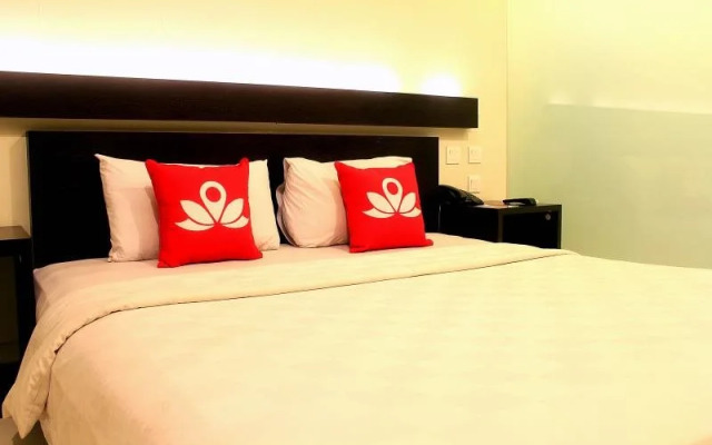 V Hotel & Residence by ZEN Rooms