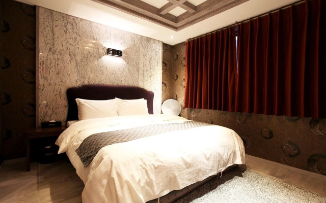 Yeongdeungpo Jardin Hotel