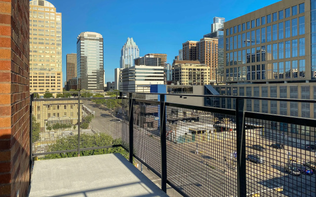 Canopy by Hilton Austin Downtown
