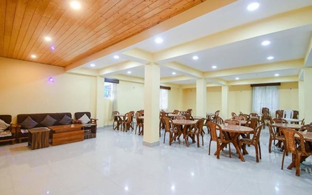 FabHotel Rikhila's Regency