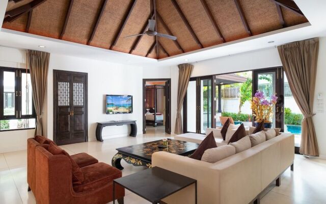 Phuket Ratchamaka Pool Villa