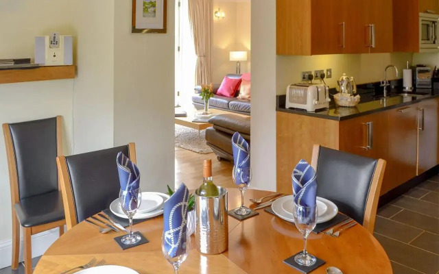 Carnethic House - One Acre View