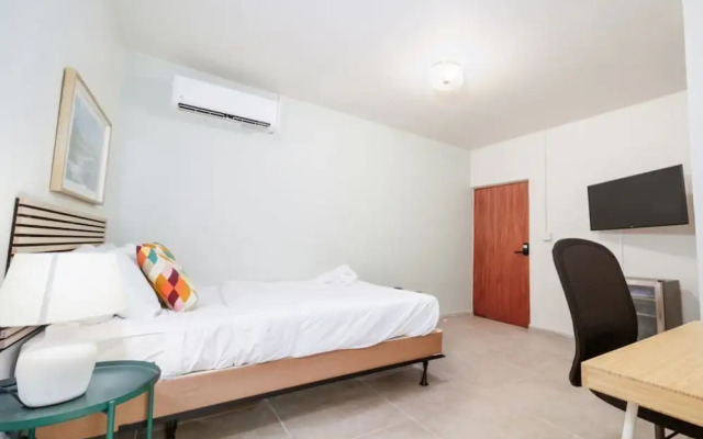 Room 1 - Stylish Accessible Suite