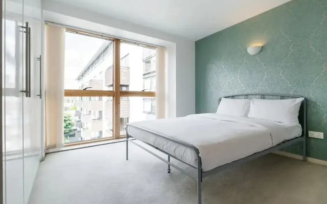 Contemporary 2 bed 2 Bath Islington Apartment