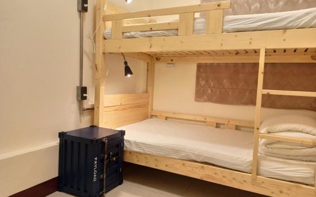 Backpack Home 497 - Hostel