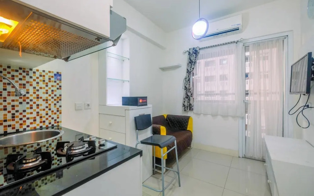Relaxing 2BR at Green Pramuka Apartment
