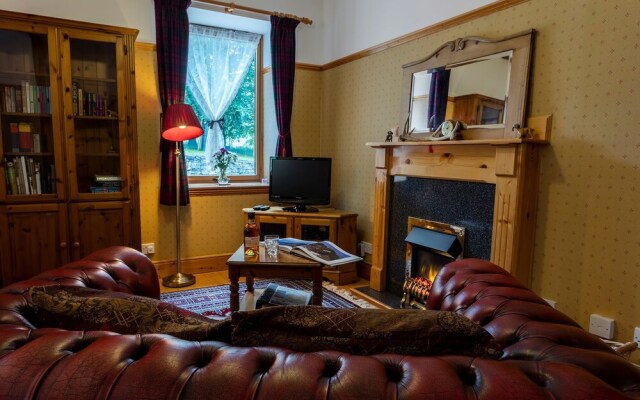 Braemore Square Country House