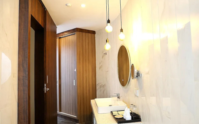 Castle Bayview Resort & Spa