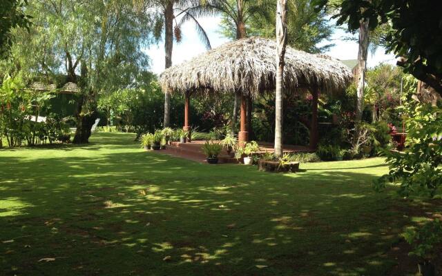 Nona Lani Cottages