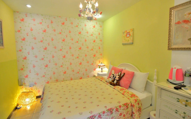 White Cotton Candy B&B