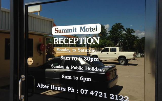 Summit Motel