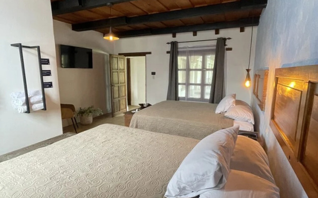 Hotel Cacique Real