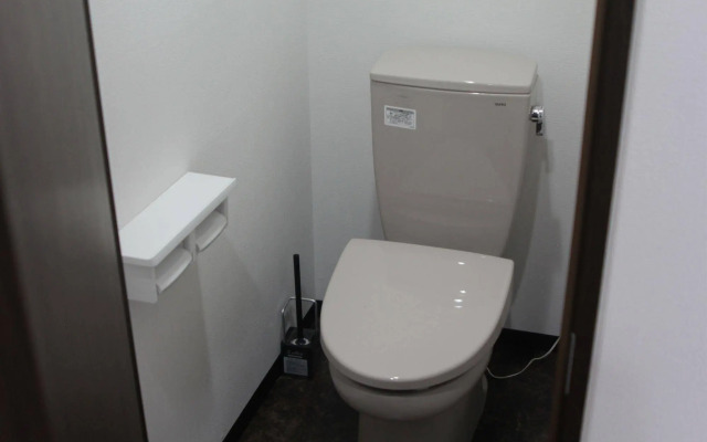 Shaq Bighouse - Hostel