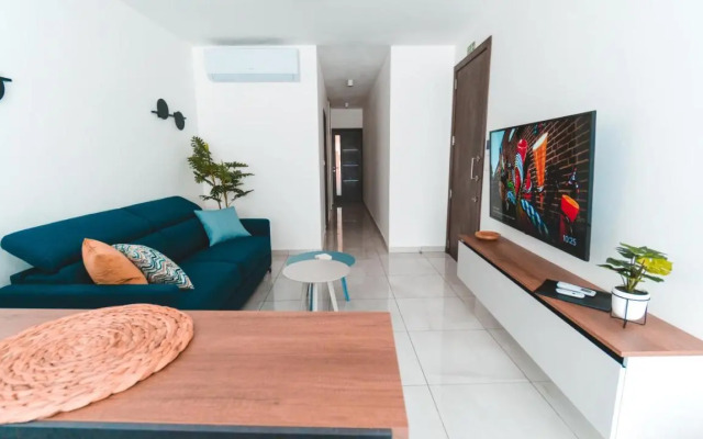 Ideal Location, Stylish 1BR Apartment with Free Parking
