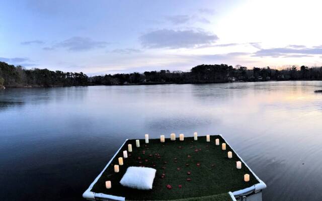 The Breeze Overlooking Minister s Pond