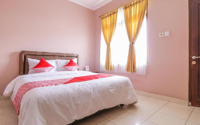 OYO 2456 Purnama House Kuta