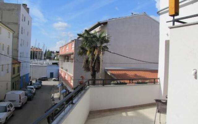 Apartments Marina