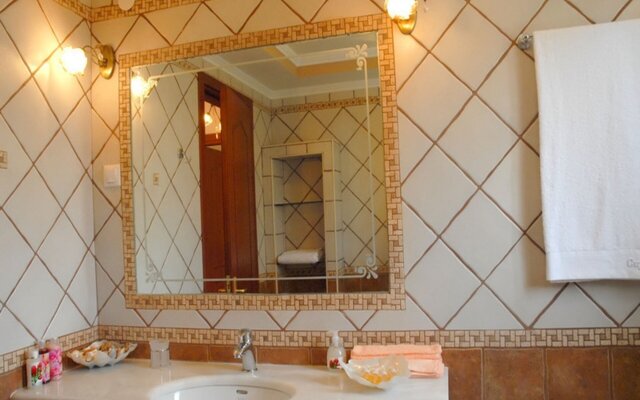 Romanza Villa