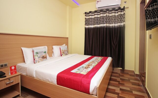 OYO 9563 Hotel RR Residency