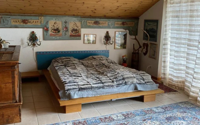 Stilvolle grosszügige 7.5 Zi Maisonette Wohnung 10 Pers