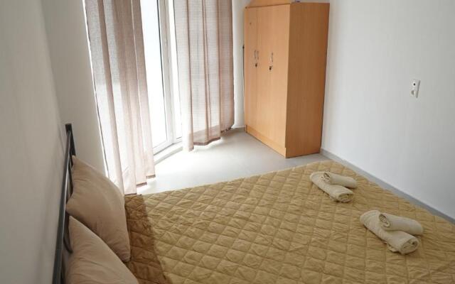 Nikolas Family Apartments