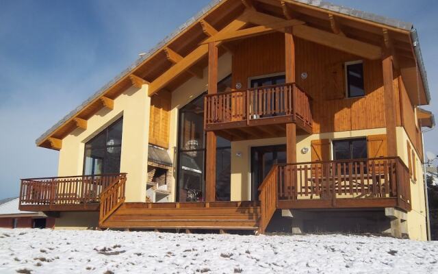 Quaint Chalet in Selonnet With Terrace