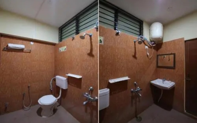 Varadashree Comforts By OYO Rooms