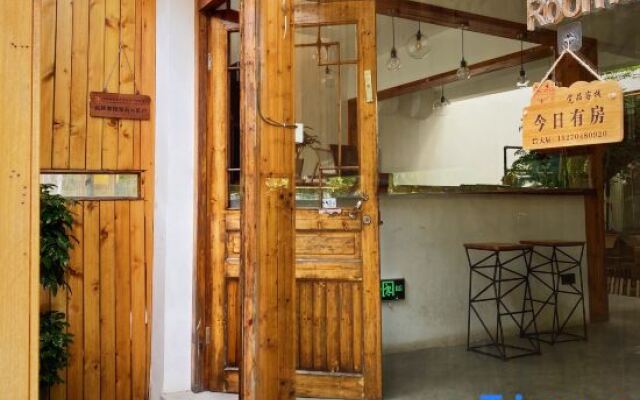 Yiyun Boutique Inn (Tongli Juepin Design)