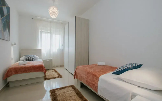 Scenic Sea View Apartment Trogir