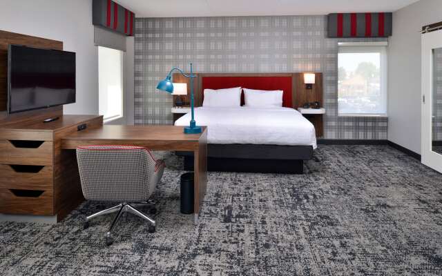 Hampton Inn & Suites Greensboro Downtown