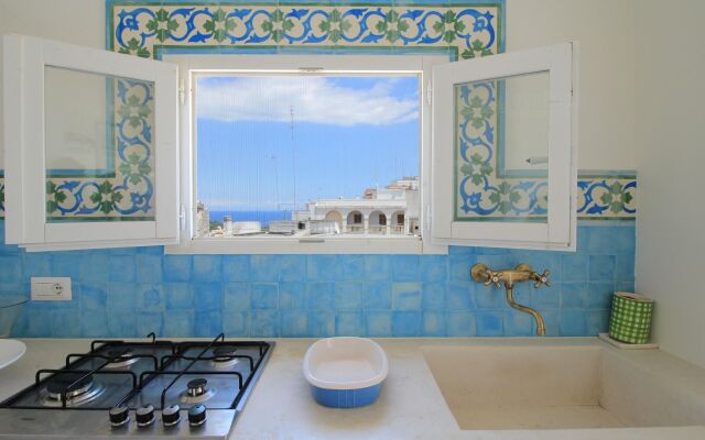 Le Bijou Court House