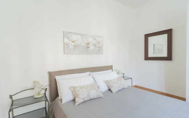 Tina's Window on Lake Como by Rent all Como