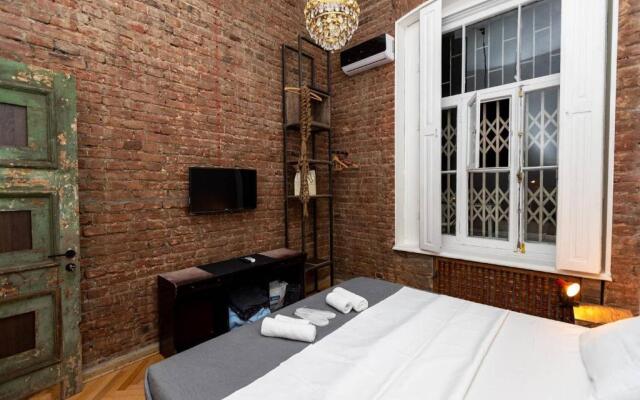Wehost apartment with Fireplace