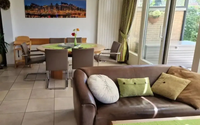 Sunshine Comfortable Holiday Residence
