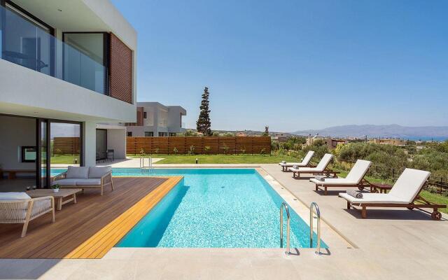 Sea View 4 Bedroom Villa With a Heated Pool