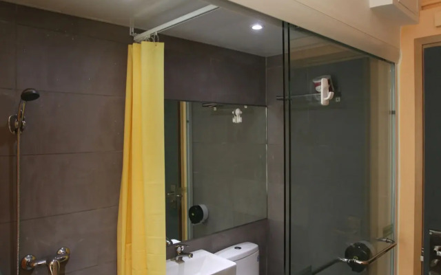 Hop Inn - Hostel