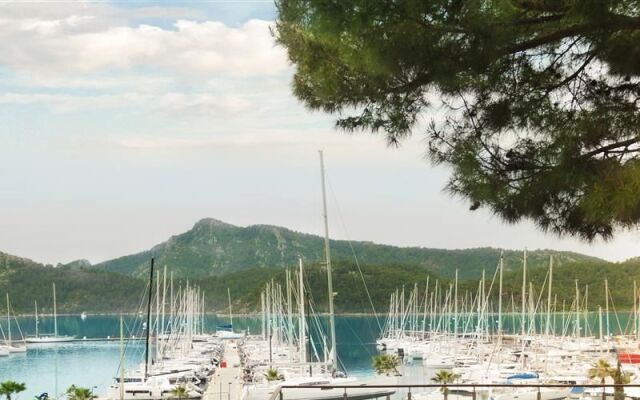 Martı Hemithea Hotel