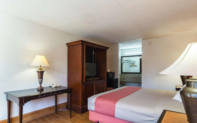 Motel 6 Townsend, GA