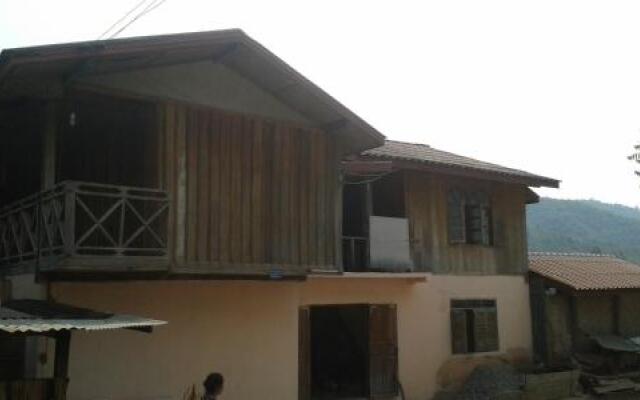Phoy Lathda Guesthouse
