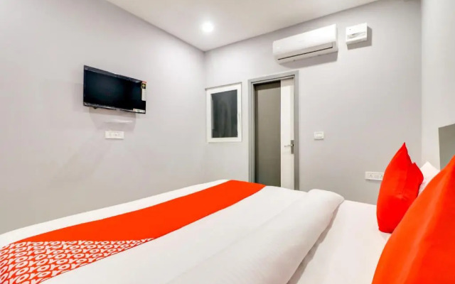 Hotel Dream Palace by OYO Rooms