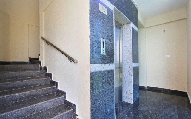 OYO 10656 Hotel Shravya Residency