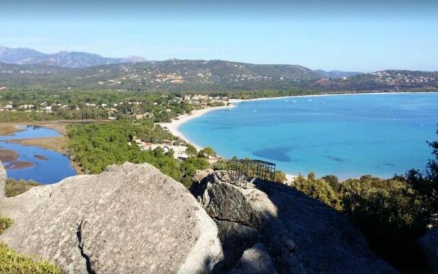 Maison de 3 chambres avec piscine partagee jardin amenage et wifi a Lecci a 1 km de la plage