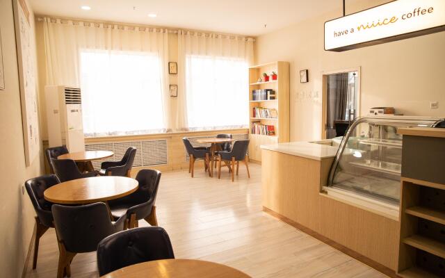 Hanting Hotel Hohhot Manduhai Park