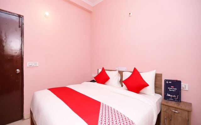 OYO Flagship 14774 Sector 14 Gurgaon