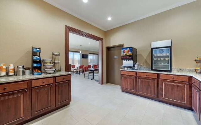 Comfort Inn & Suites Harrah