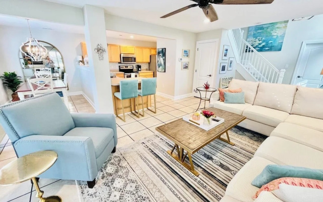 Simonton Court 20256